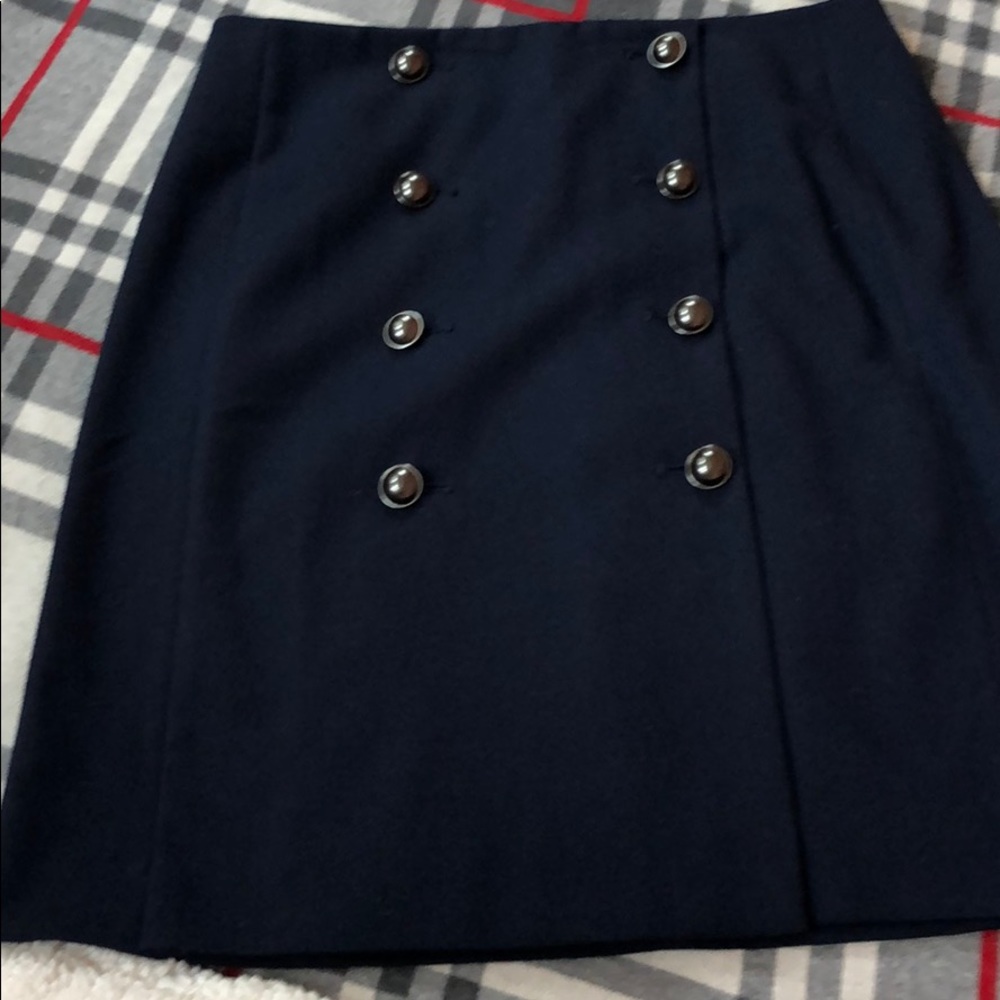 BR mini skirt